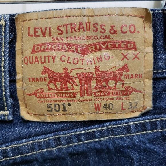 Levi's 501 Jeans Mens 37x30 Blue Cotton Denim Straight Fit Button Fly Distressed - Picture 6 of 11